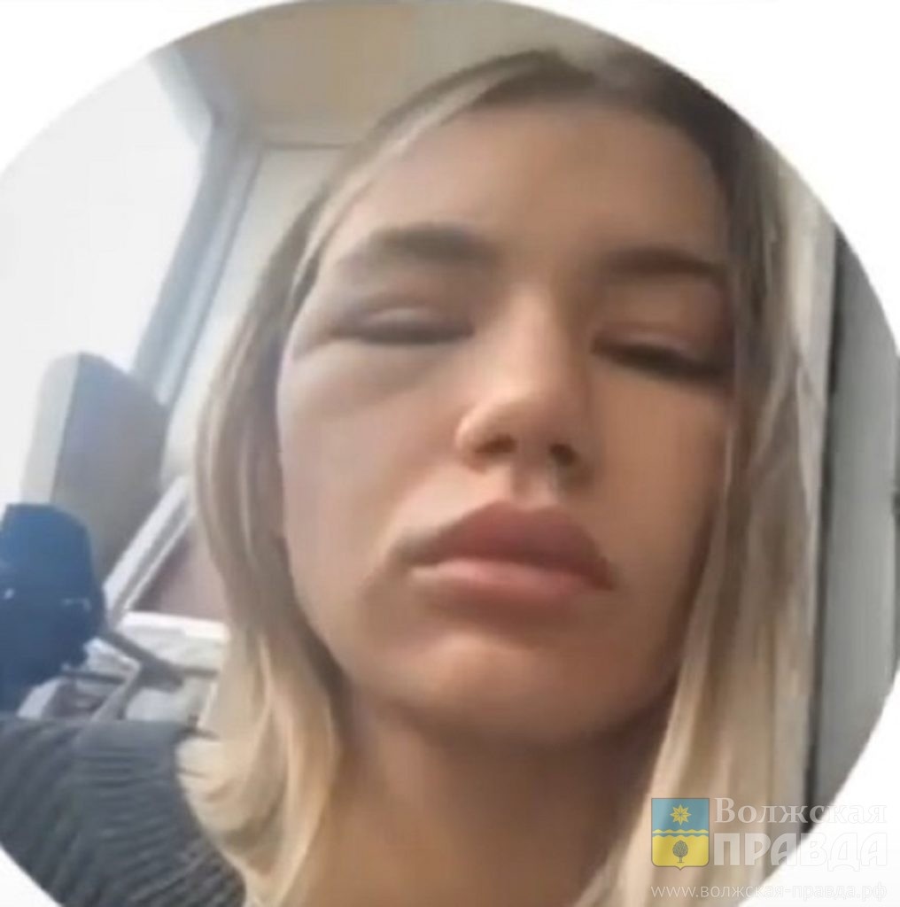 Скриншот с видеозаписи, опубликованной в ТГК "Блокнот Волжский"📷    Кулаком по лицу, руками за волосы: волжанка рассказала, как её избили за то, что не дала себя потрогать
