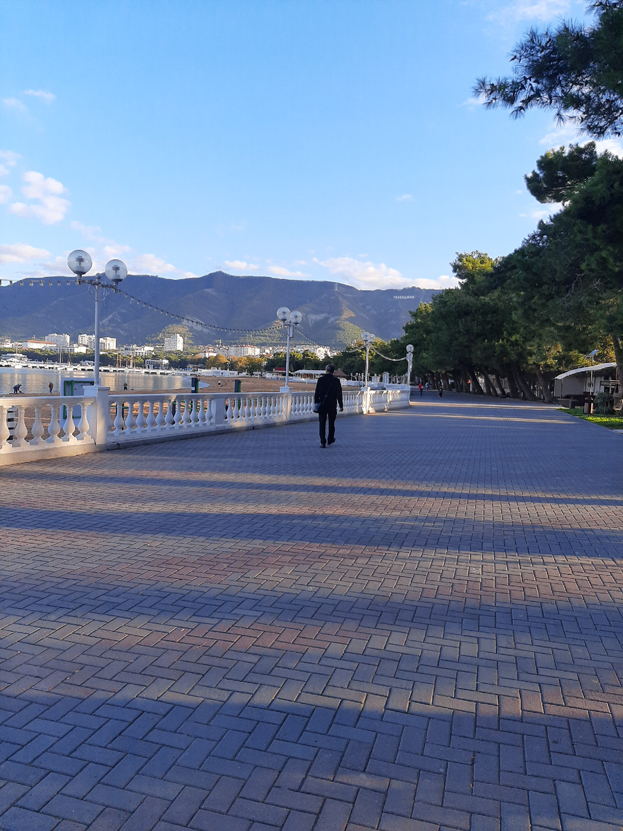    Конец октября 2025 года, раннее утро.