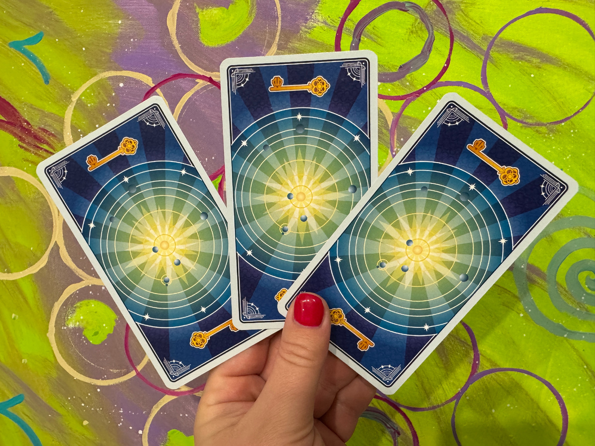 Таролог Маша Эвэнс