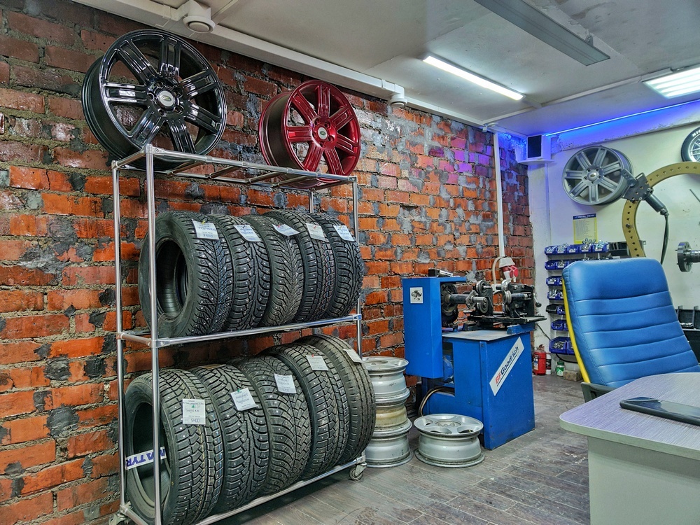 Дорого нынче обходится переобувка, но куда деваться!