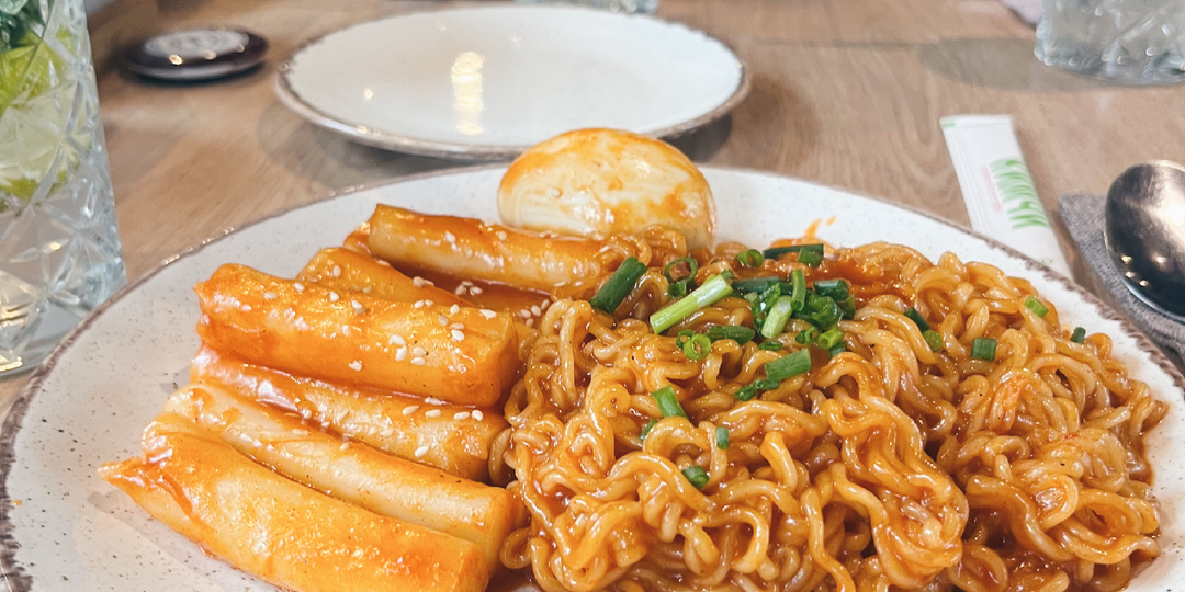 Вместо хлеба — Кимчи?! Какая корейская кухня на вкус?📍Кимчи на Белорусской