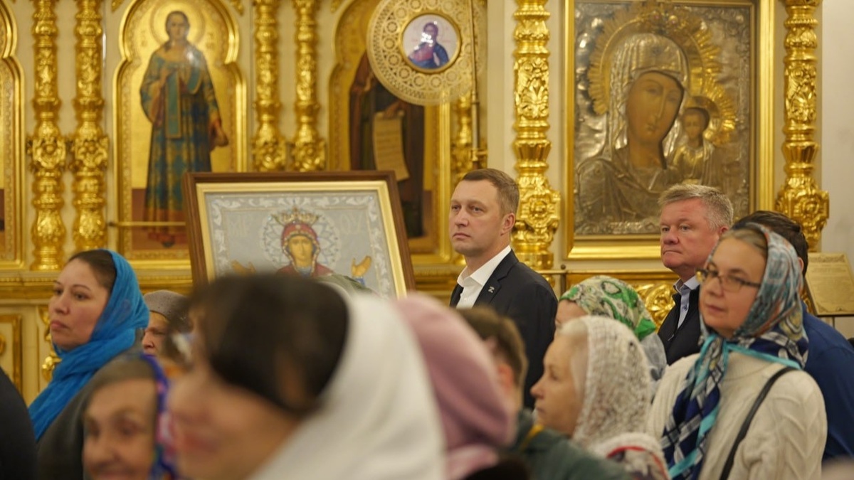    Бусаргин и Исаев посетили службу в честь Казанской иконы Божией МатериНовости Саратова и области – Сетевое издание «Репортер64»