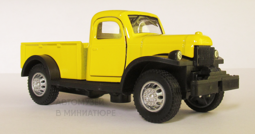 Машинка, похожая на «Dodge Power Wagon» из коллекции автора