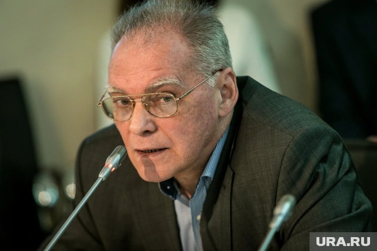    Политолог Алексей Зудин уверен, что только национальное единство может сохранить государственный суверенитет