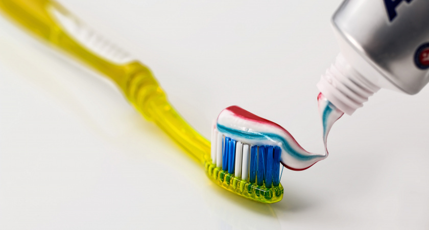    Хитрые хозяйки смешивают зубную пасту с уксусом именно в ноябре: вот для чего это нужно