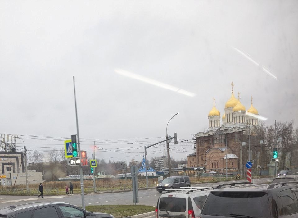 сегодня был пасмурный и холодный денек