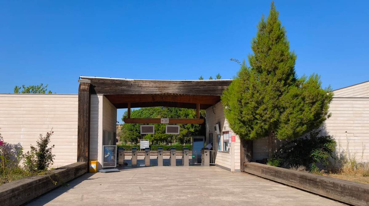 Вход на территорию античного города Перге