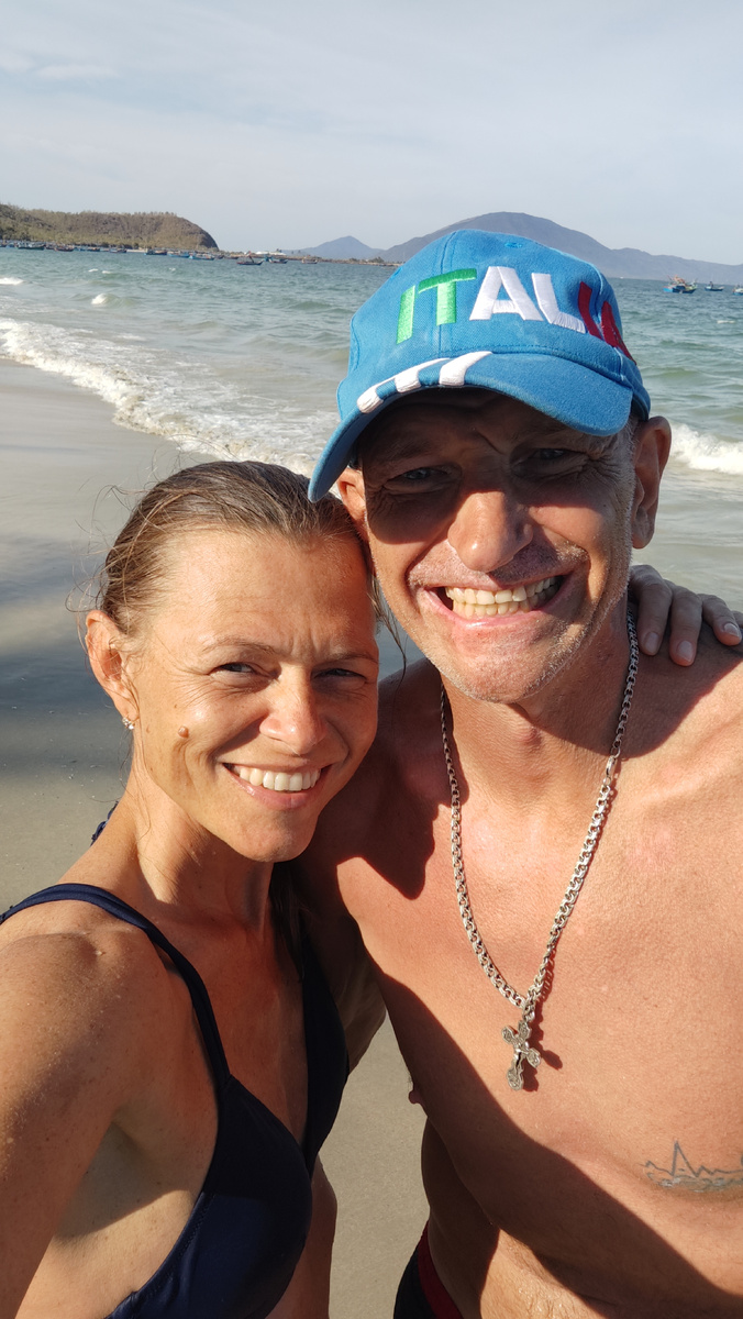 Всем привет 👋 Это я и Палыч 😉 