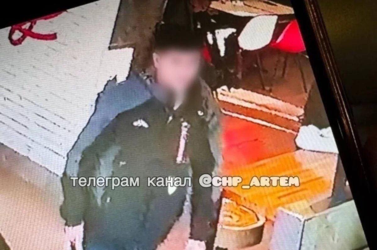    Полиция ищет мужчину пристававшего к ребенку в ТЦ