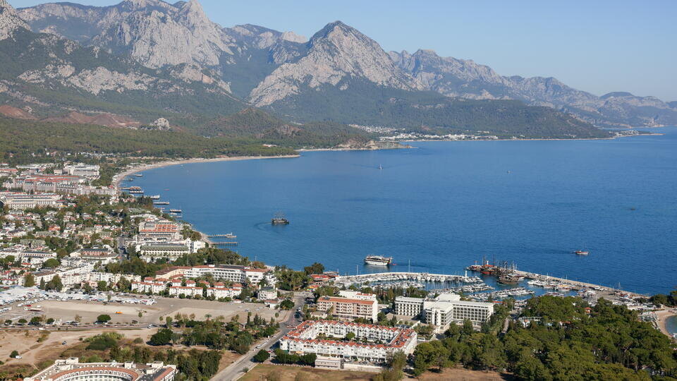     Россиянка пропала в Турции, оставив в отеле своего 12-летнего сына Максим Чурусов/ТАСС