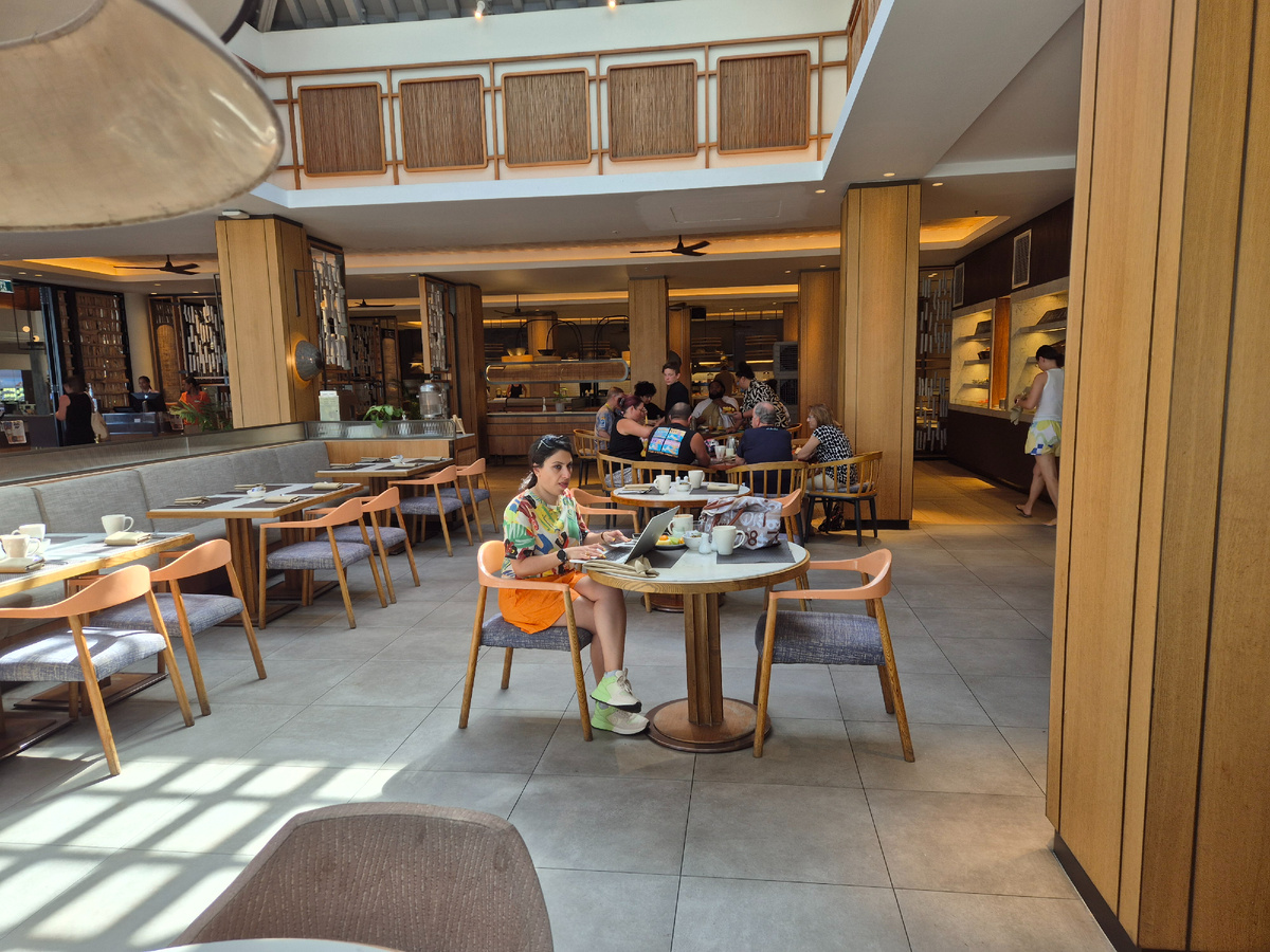 завтрак в Шератоне,  Фиджи