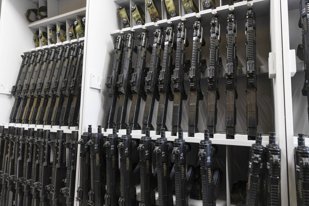 В Покровске и Мирнограде якобы находятся крупные склады с западным вооружением.  Фото: Фото: ФедералПресс / Иван Кабанов