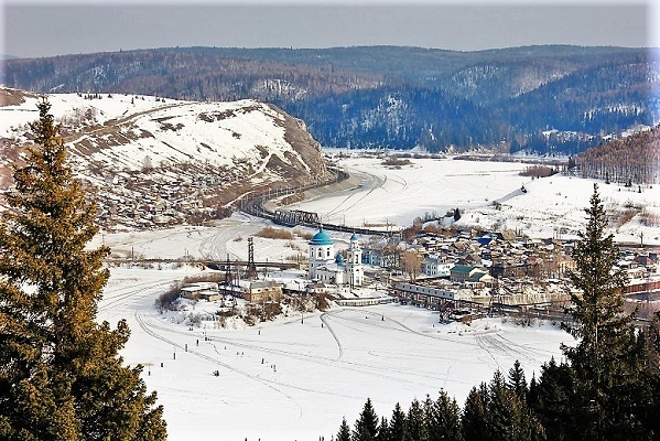 Фотографии Татьяны Немшановой. Город Миньяр. Южный Урал Челябинская область. Городской пруд. Река Сим. Храм старинный. Вид на Завьяловку.