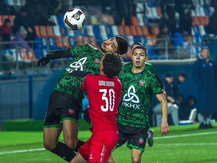     Никто не хотел уступать: «СКА-Хабаровск» сыграл вничью в Нижнекамске. Фото: ФК "Нефтехимик"