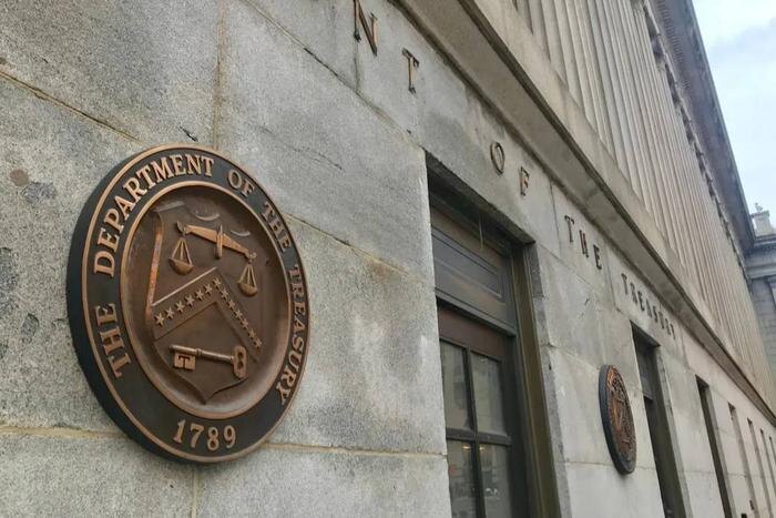 Обложка © Shutterstock / FOTODOM / DCStockPhotography