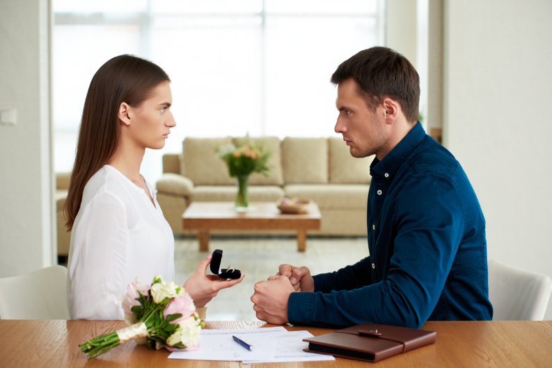 – Твоей матери в нашем доме не место – заявил жених, и я отменила свадьбу