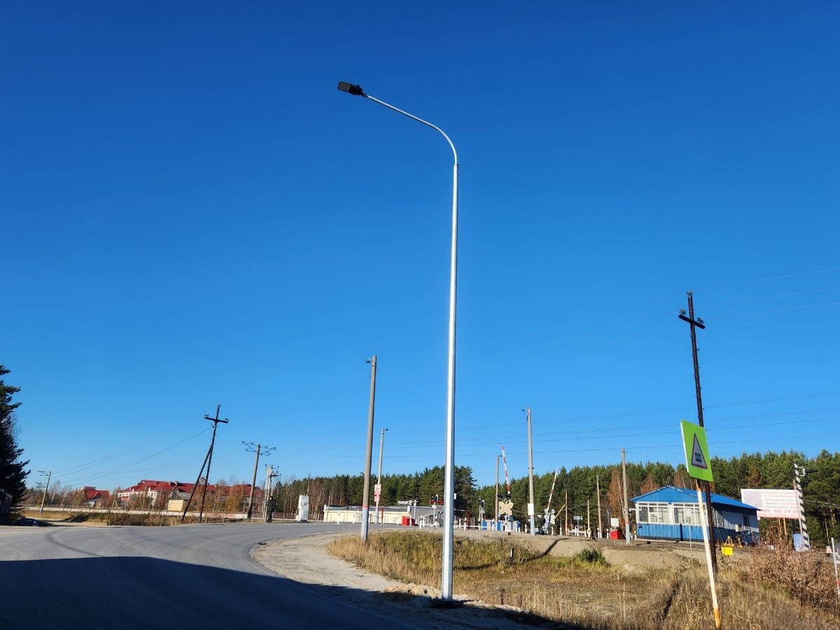    В Сургуте осветили трассу к поселку Лесной