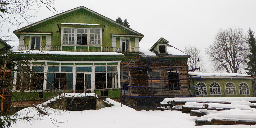 Богатый врач из Петербурга 8 лет назад купил заброшенный дворец. Что там сейчас