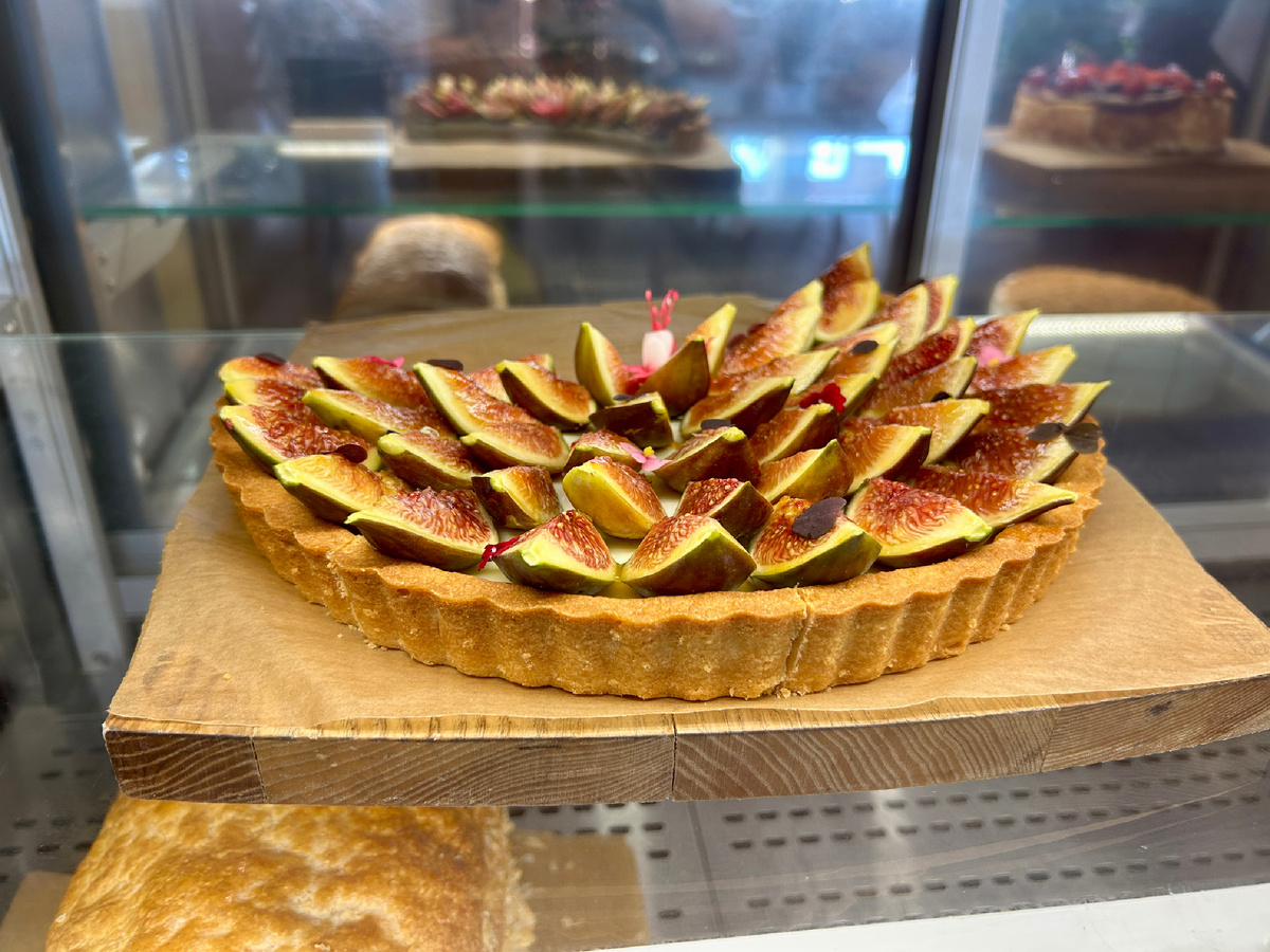 Смотрела и не ела