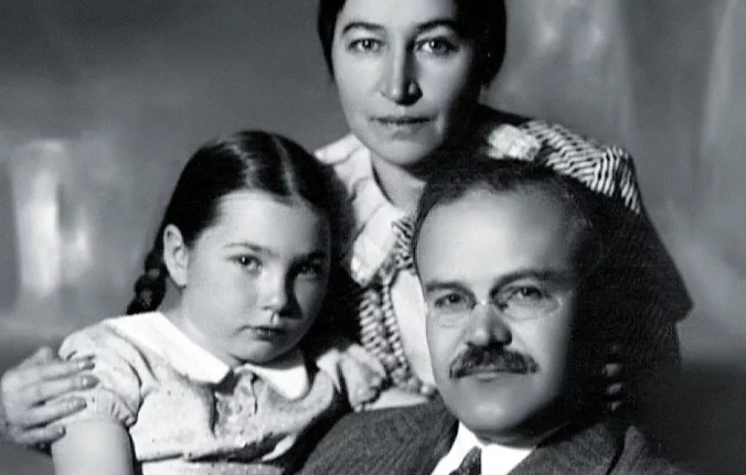 Семья Молотовых