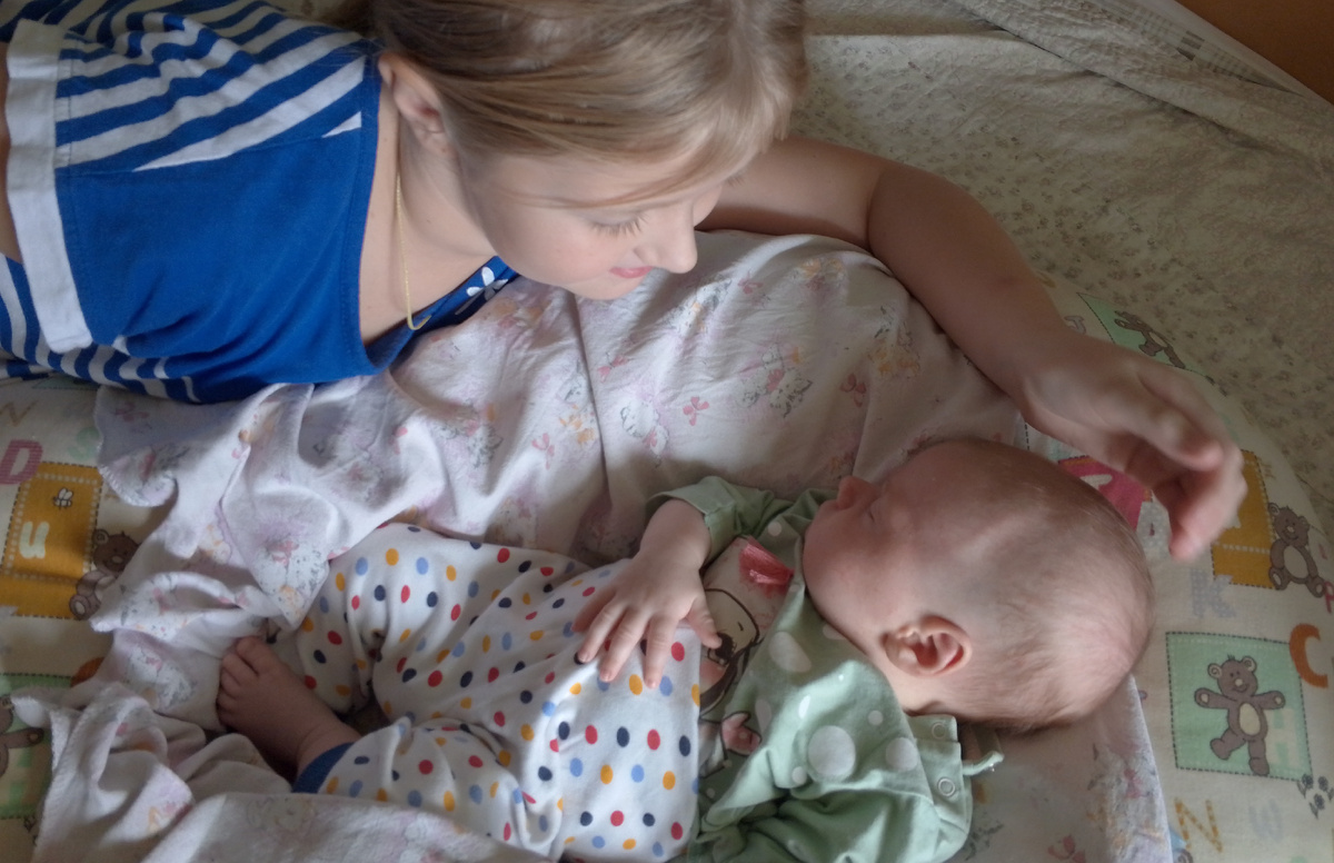 А когда-то Саша была такой)