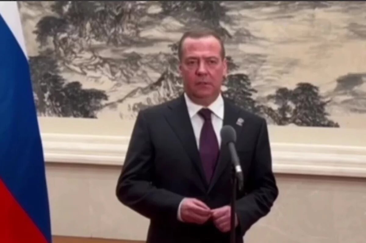    Медведев назвал единство россиян залогом будущей победы России