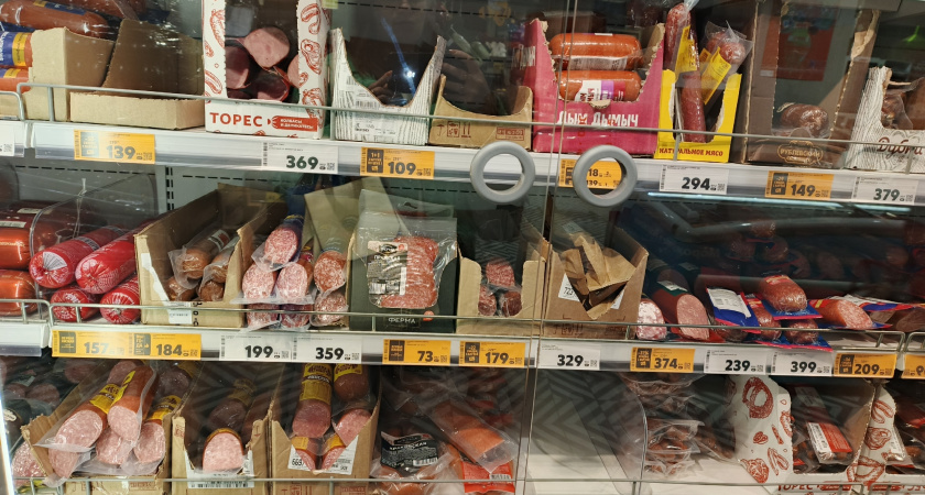    Можно смело брать и есть – они из натурального мяса: Роскачество назвало безопасные сосиски и сардельки