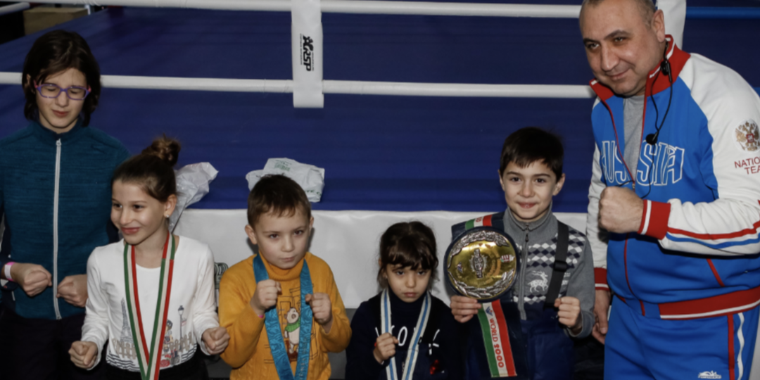 Боксер народного единства. Александр Беленький – об Александре Лебзяке