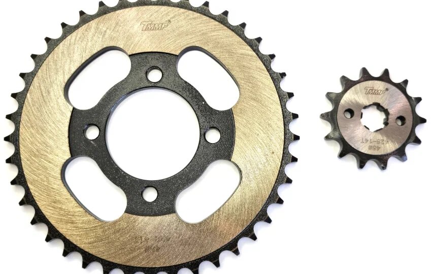 Замена ведущей и ведомой звезды на мотоцикле.