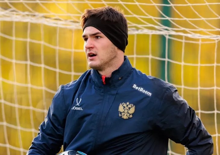    Курбан Расулов – всерьез и надолго. Неужели это наследник Льва Яшина? Фото #2