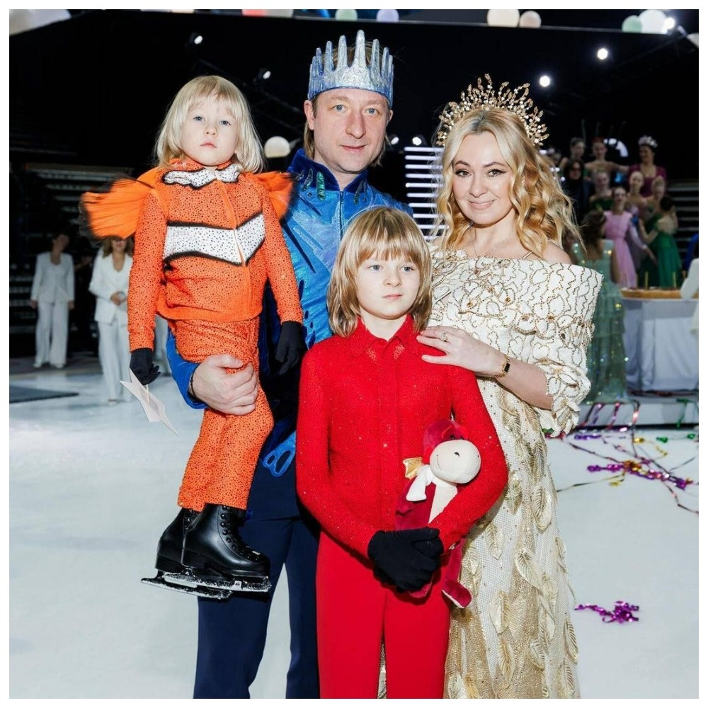 Семья Евгения Плющенко - жена Яна Рудковская и сыновья