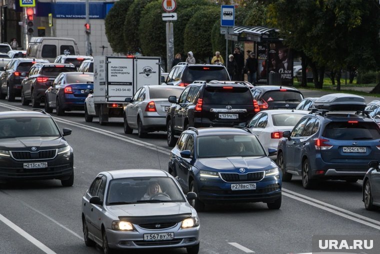     штраф 1500 рублей за настройку навигатора за рулем