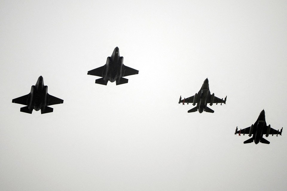    Брюссель подписал с Вашингтоном контракт на закупку более 30 истребителей пятого поколения F-35 REUTERS