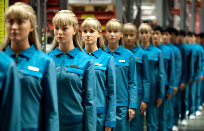 Фрагмент из сериала "Настоящие люди"