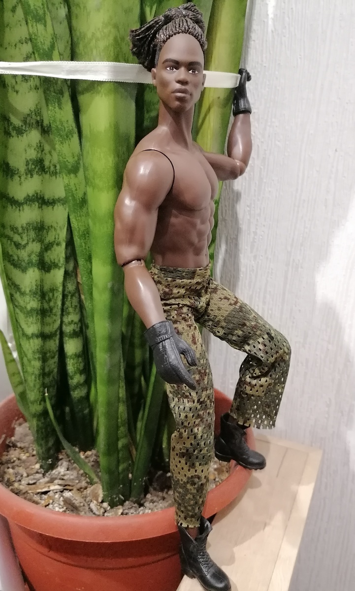 Настоящий герой боевика) 