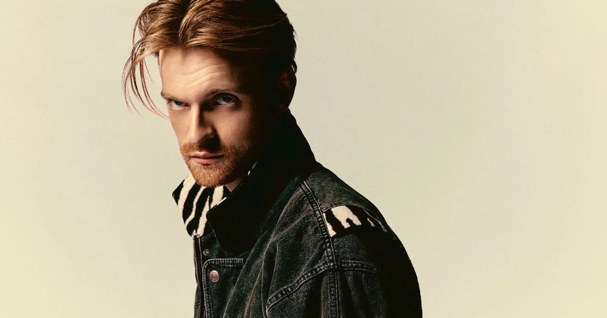    Брат Билли Айлиш Финнеас О’Коннелл записал заставку для Apple TV (фото 1)