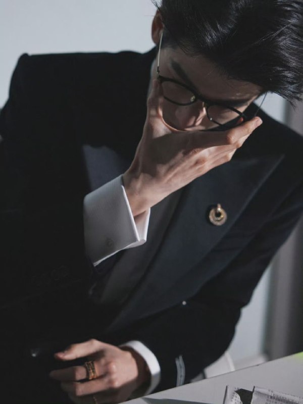 Актёр Чжан Линхэ, 27 лет. Смотрите галерею...