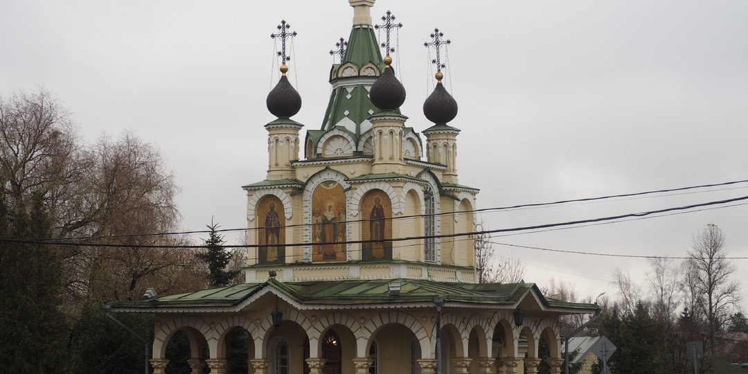 Два храма в Сергиево.