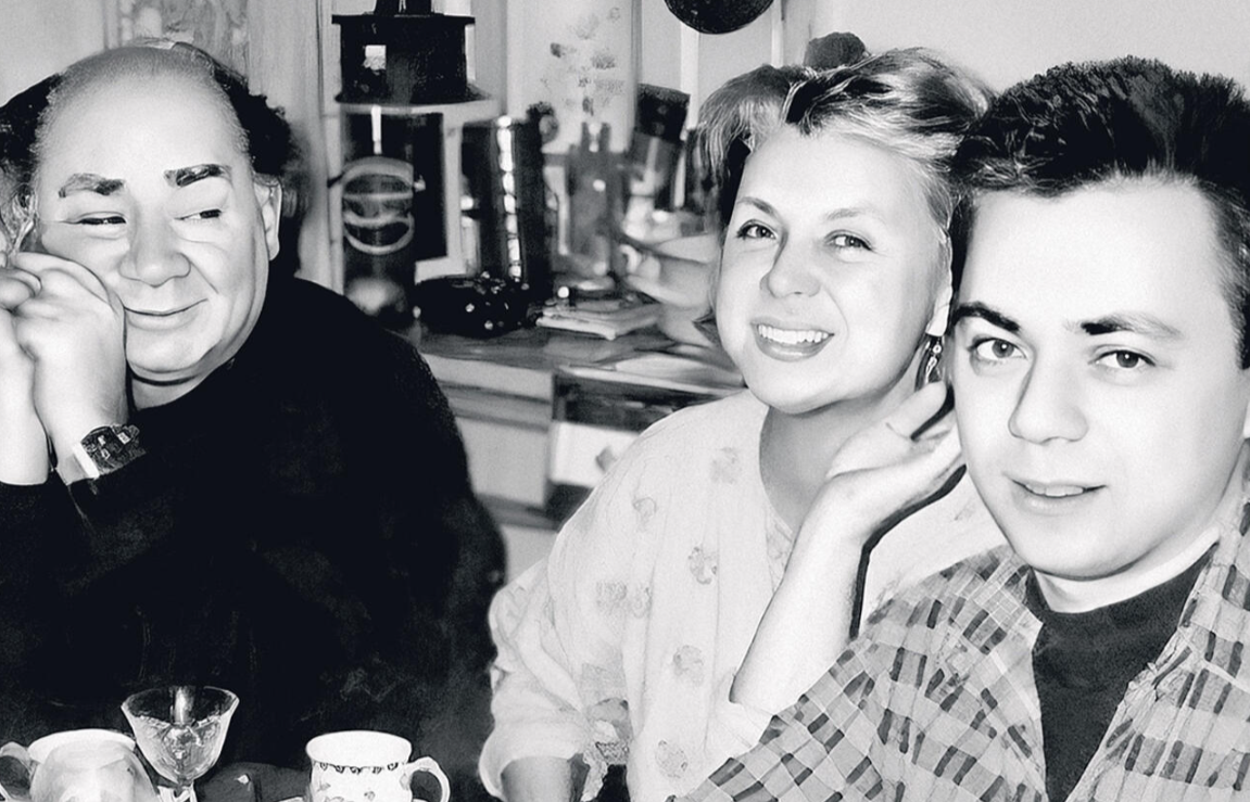 Андрей Леонов с родителями