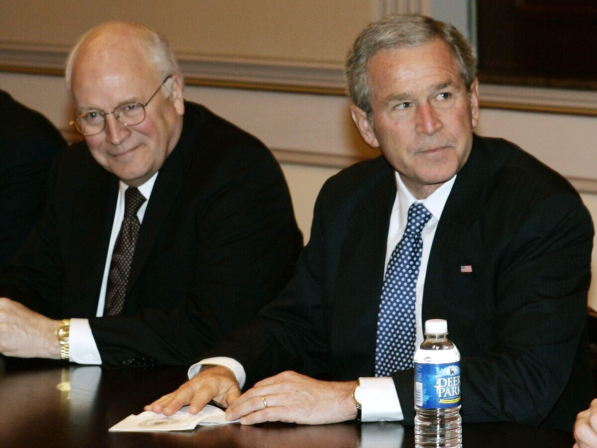    Дик Чейни и Джордж Буш© AP Photo / Evan Vucci