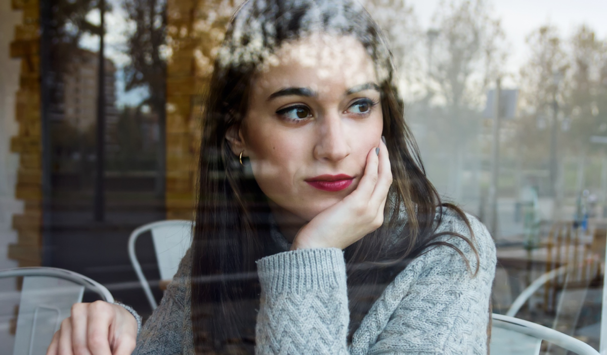 Она услышала, как муж говорит другу правду о своих чувствах. И ее мир перевернулся Designed by Freepik