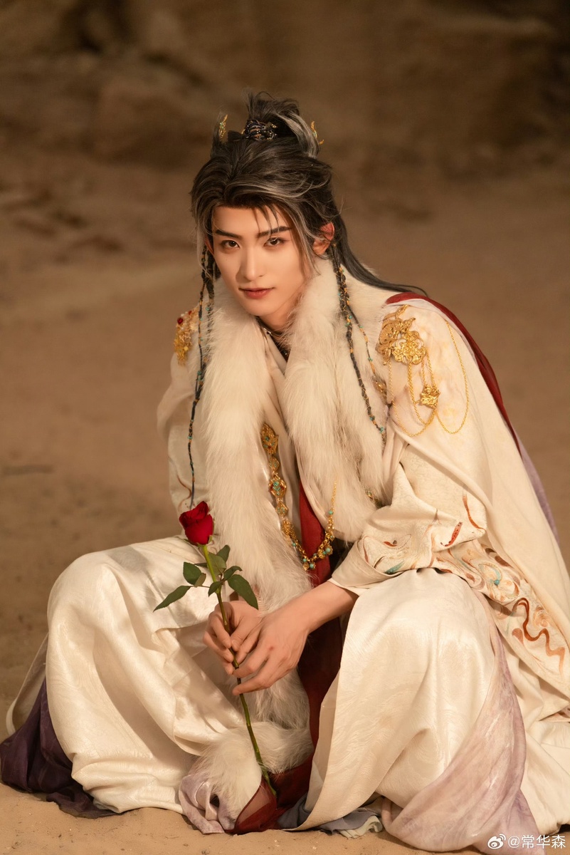  Чан Хуасэнь в роли Фань Юньфэя