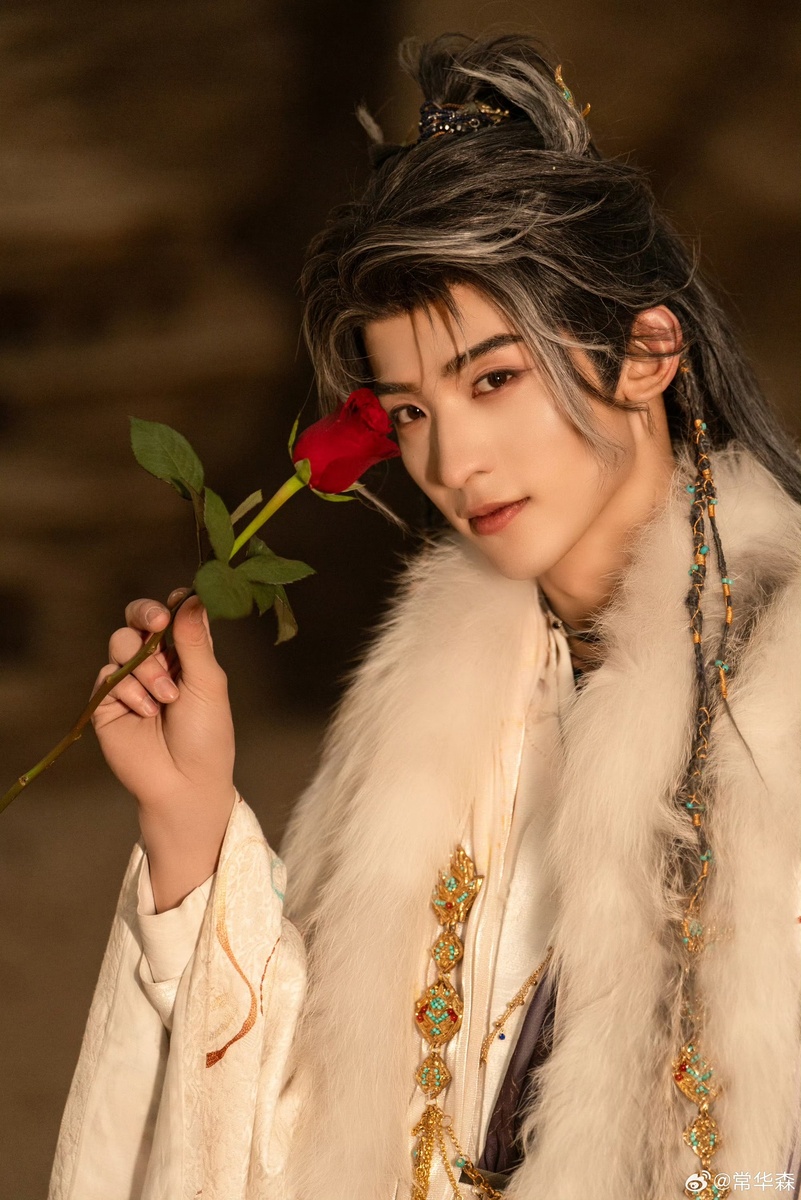  Чан Хуасэнь в роли Фань Юньфэя