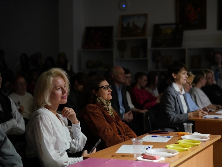     Калининградский колледж объединил культуры России. ФОТО: пресс-служба ГАУ КО "Колледжа предпринимательства".