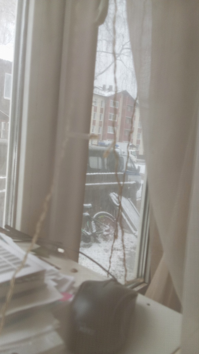 Это не к нам, к счастью