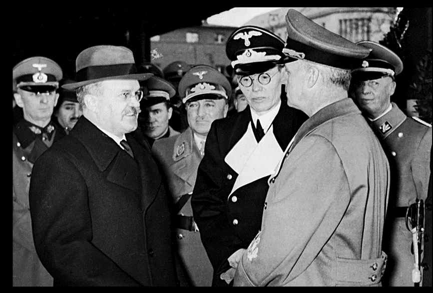 Встреча Молотова в Берлине. Из открытых источников
