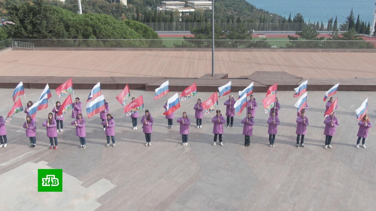    Молебны, флешмобы и автопробеги: как в регионах отмечают День народного единства