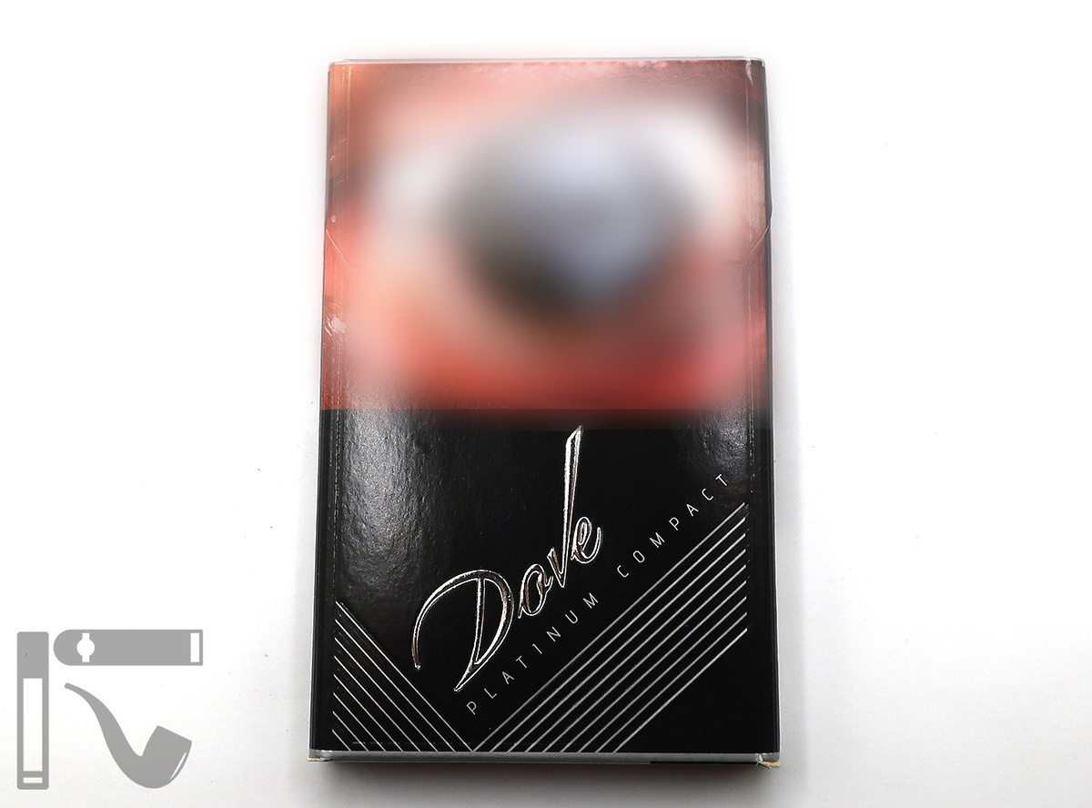 Сигареты Dove Platinum Compact. Фото: © канал "Уголок Курильщика"
