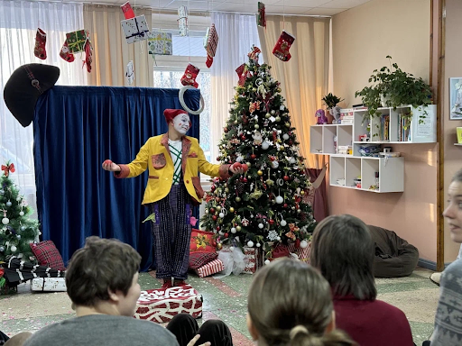 Выступление Авабуки в детском доме