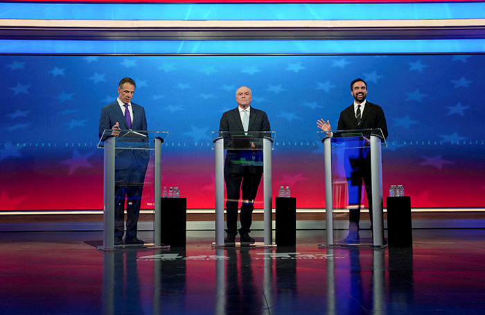    Кандидаты участвуют в дебатах на пост мэра Нью-Йорка.Angelina Katsanis/Pool via REUTERS